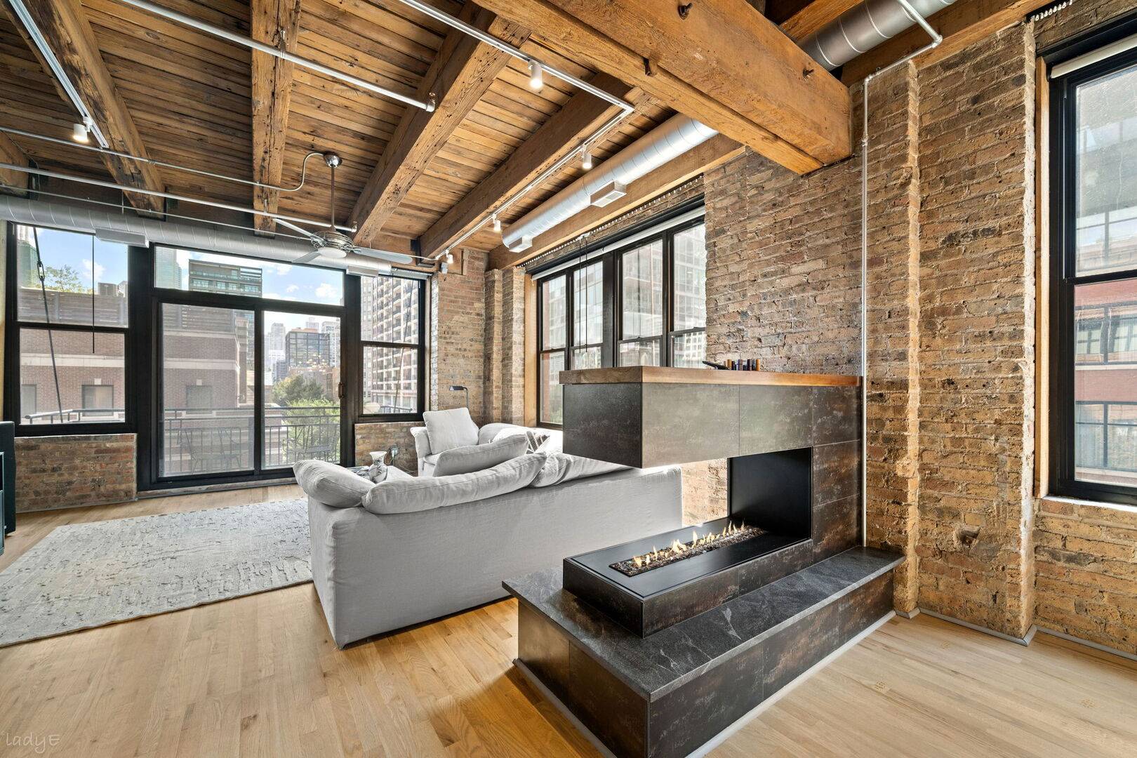 520 W Huron ST #412, Chicago, IL 60654