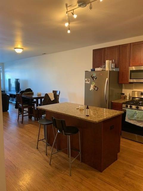 2000 W Warren BLVD #4NE, Chicago, IL 60612