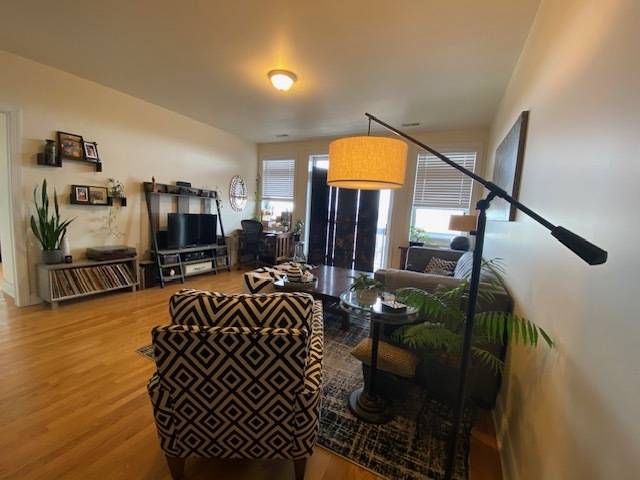 2000 W Warren BLVD #4NE, Chicago, IL 60612