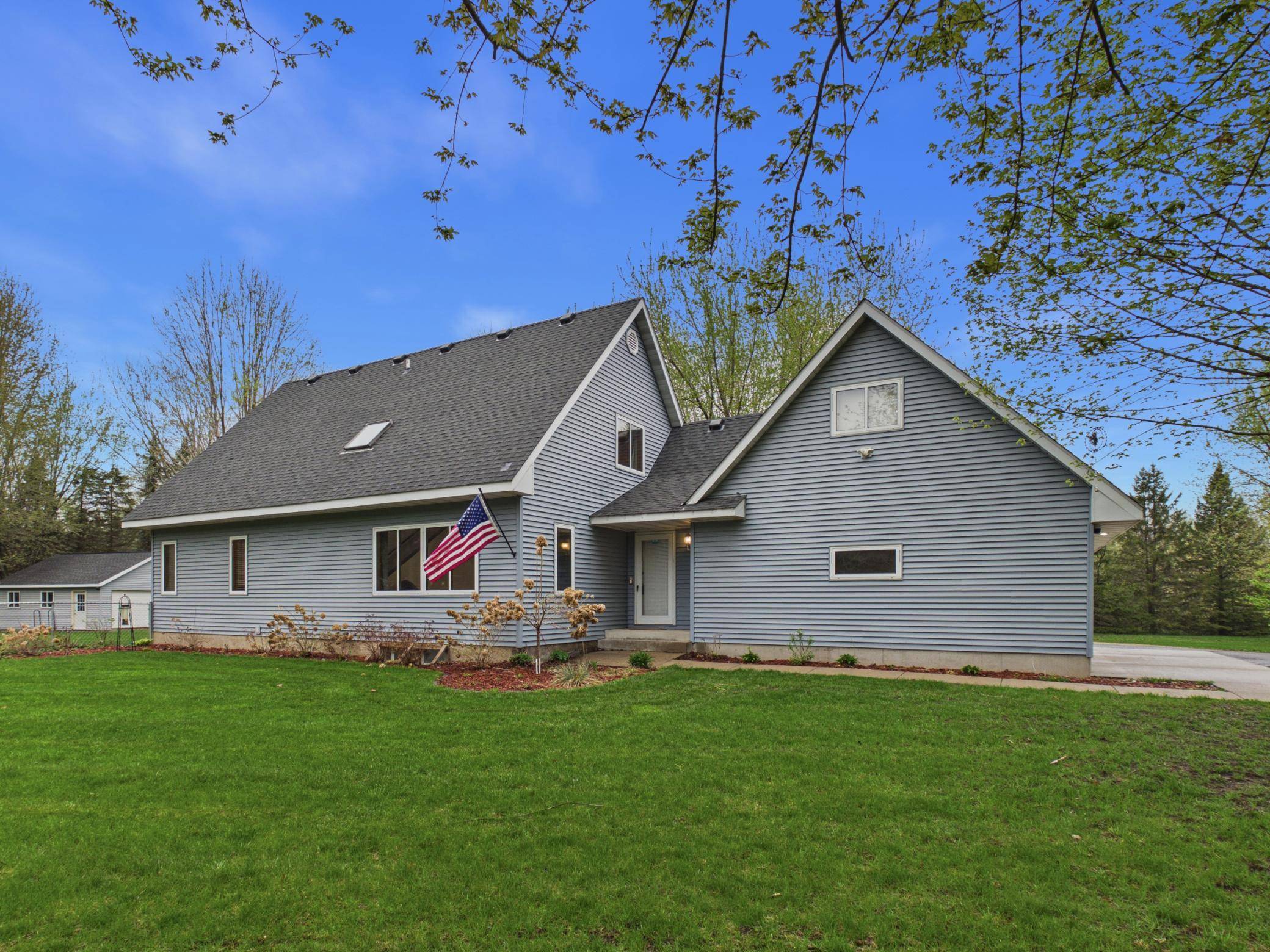 W10446 880th AVE, River Falls, WI 54022