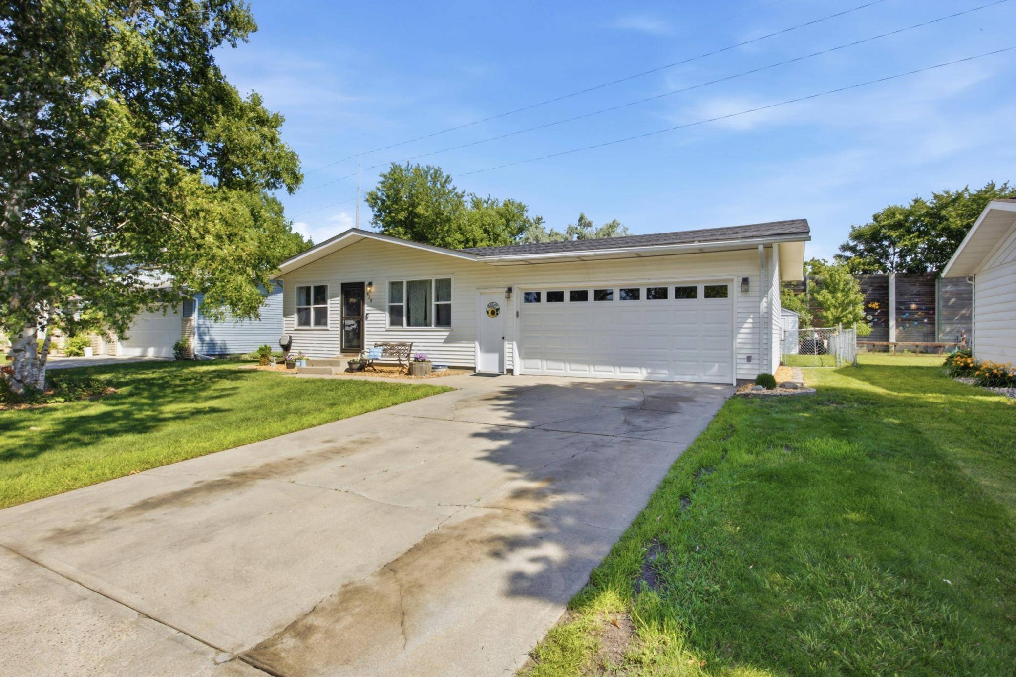 428 Brook AVE, Moorhead, MN 56560