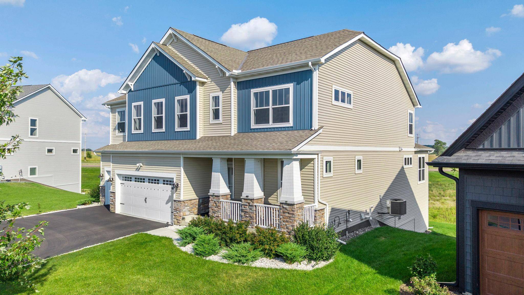 1961 Dahlia DR, Shakopee, MN 55379