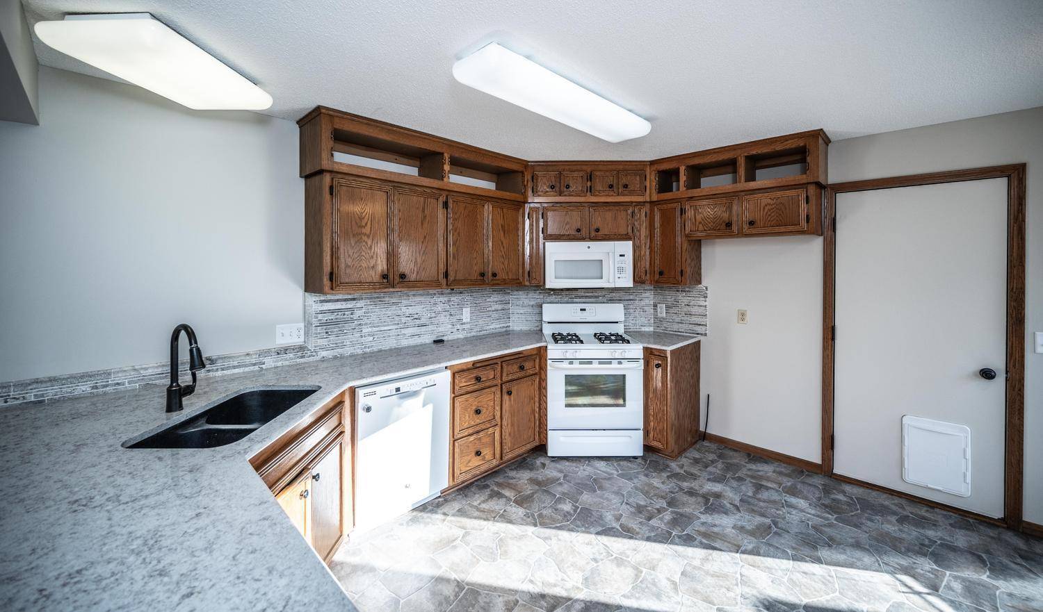 14351 Glenda DR, Apple Valley, MN 55124