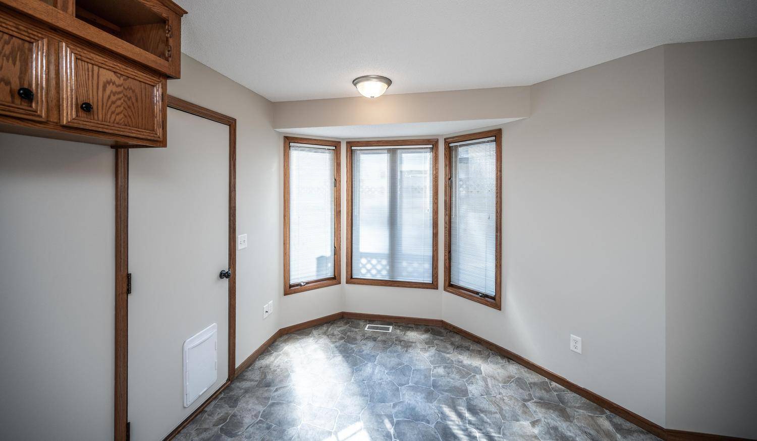 14351 Glenda DR, Apple Valley, MN 55124