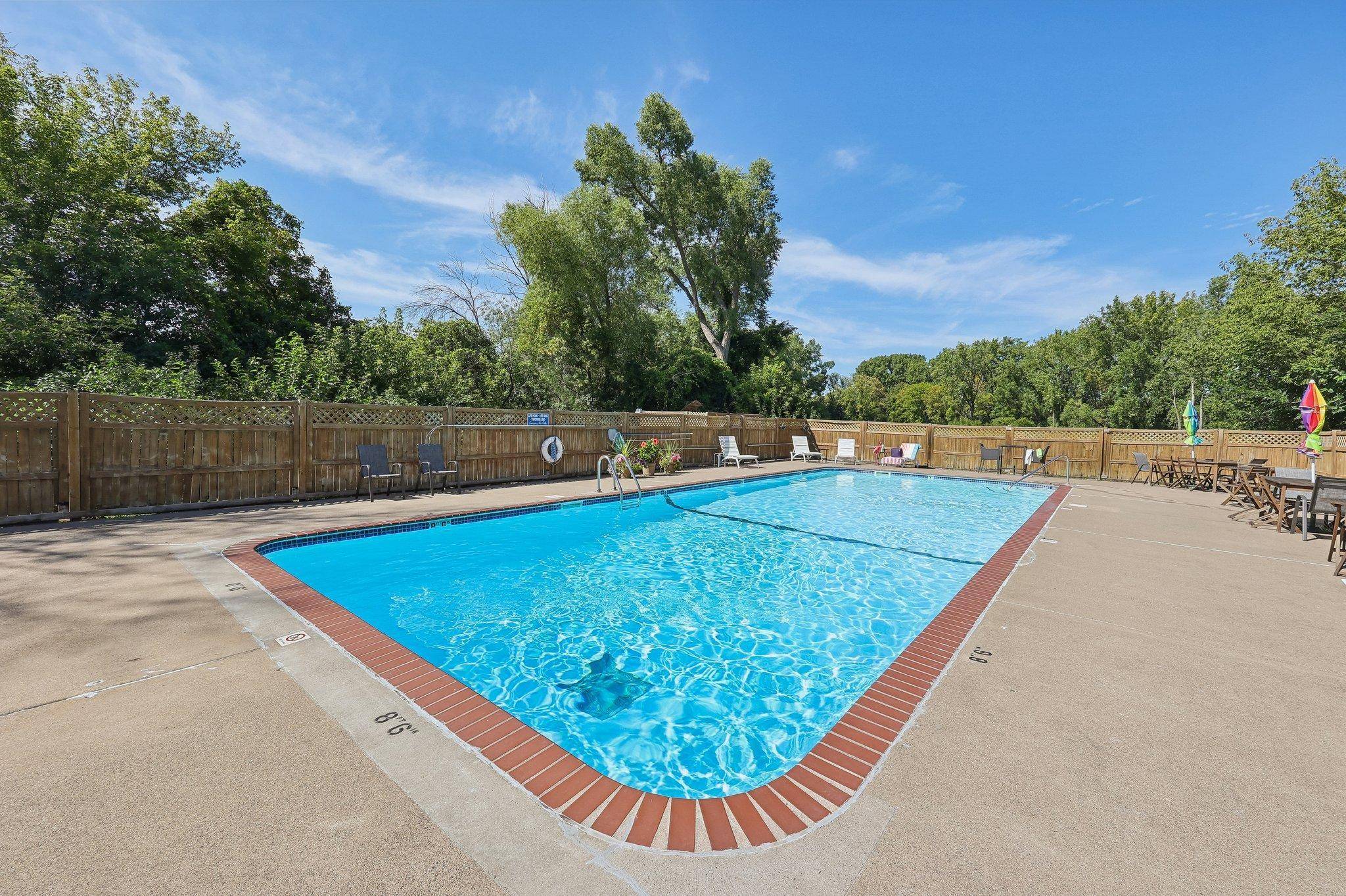 5815 Lake Curve LN, Brooklyn Center, MN 55429