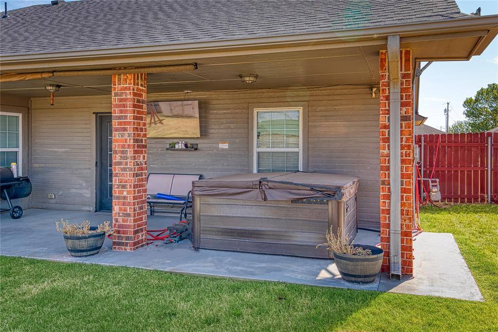 103 Ranch RD, Elk City, OK 73644