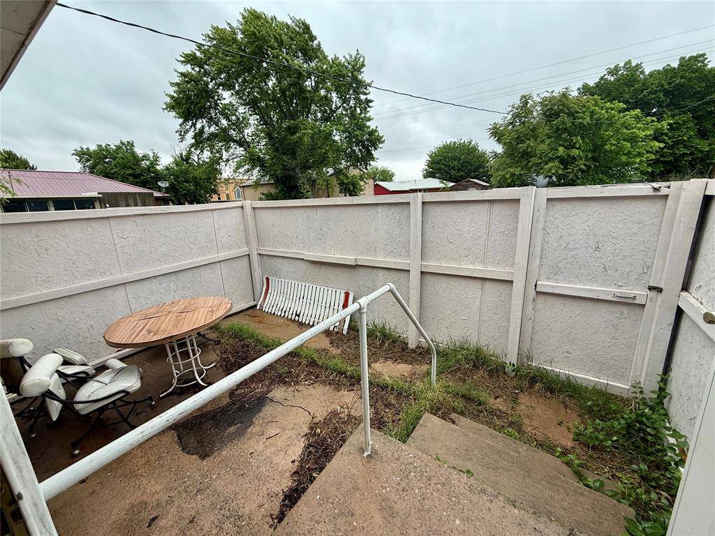 308 S Magnolia AVE, Erick, OK 73645