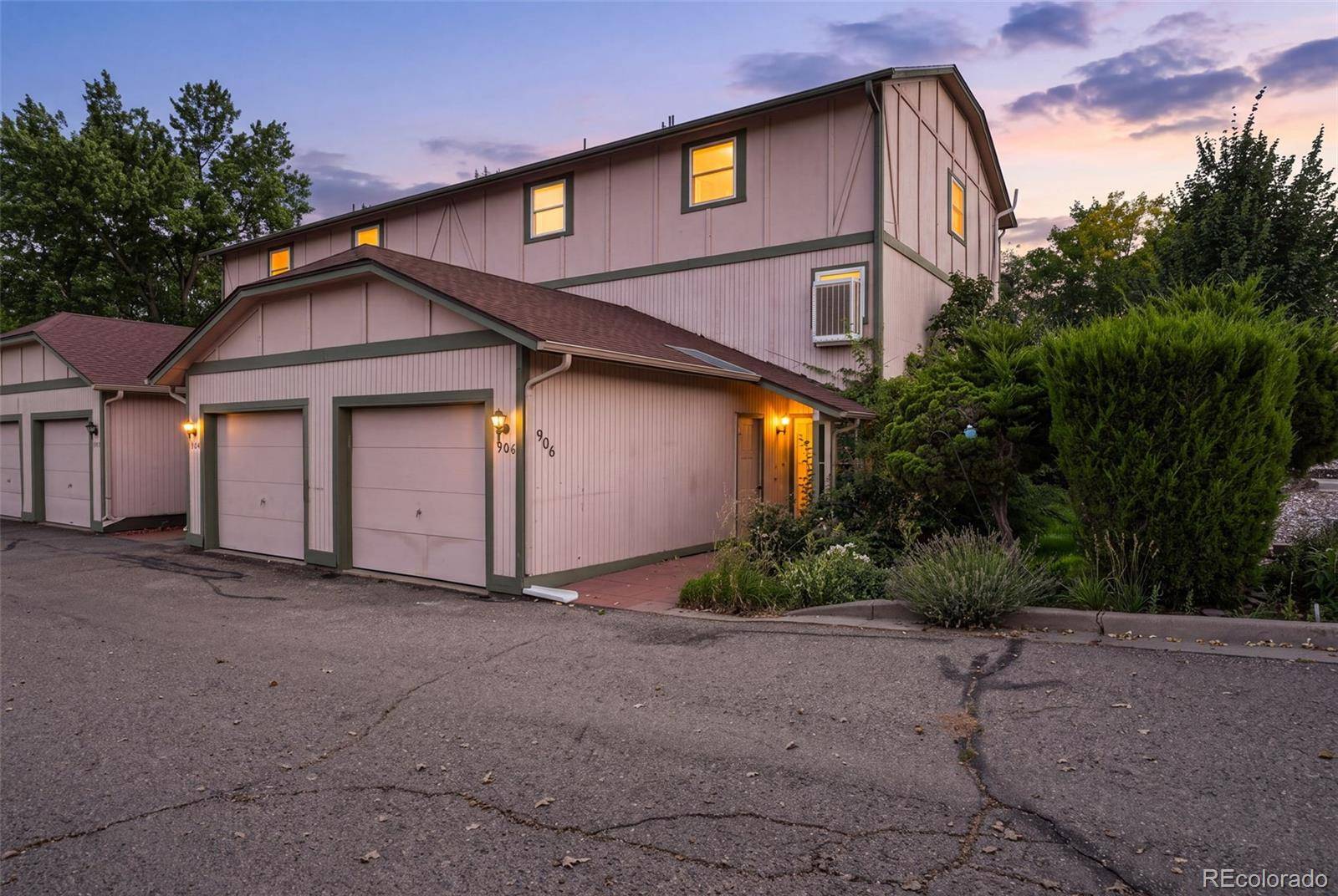 906 S Yukon ST, Denver, CO 80226