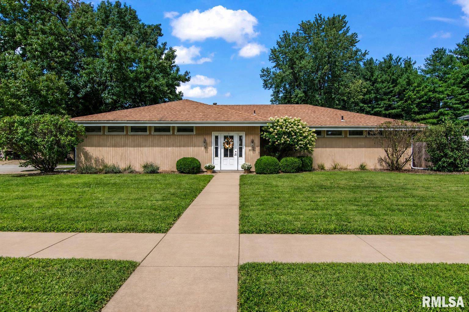 2001 CREIGHTON RD, Springfield, IL 62703