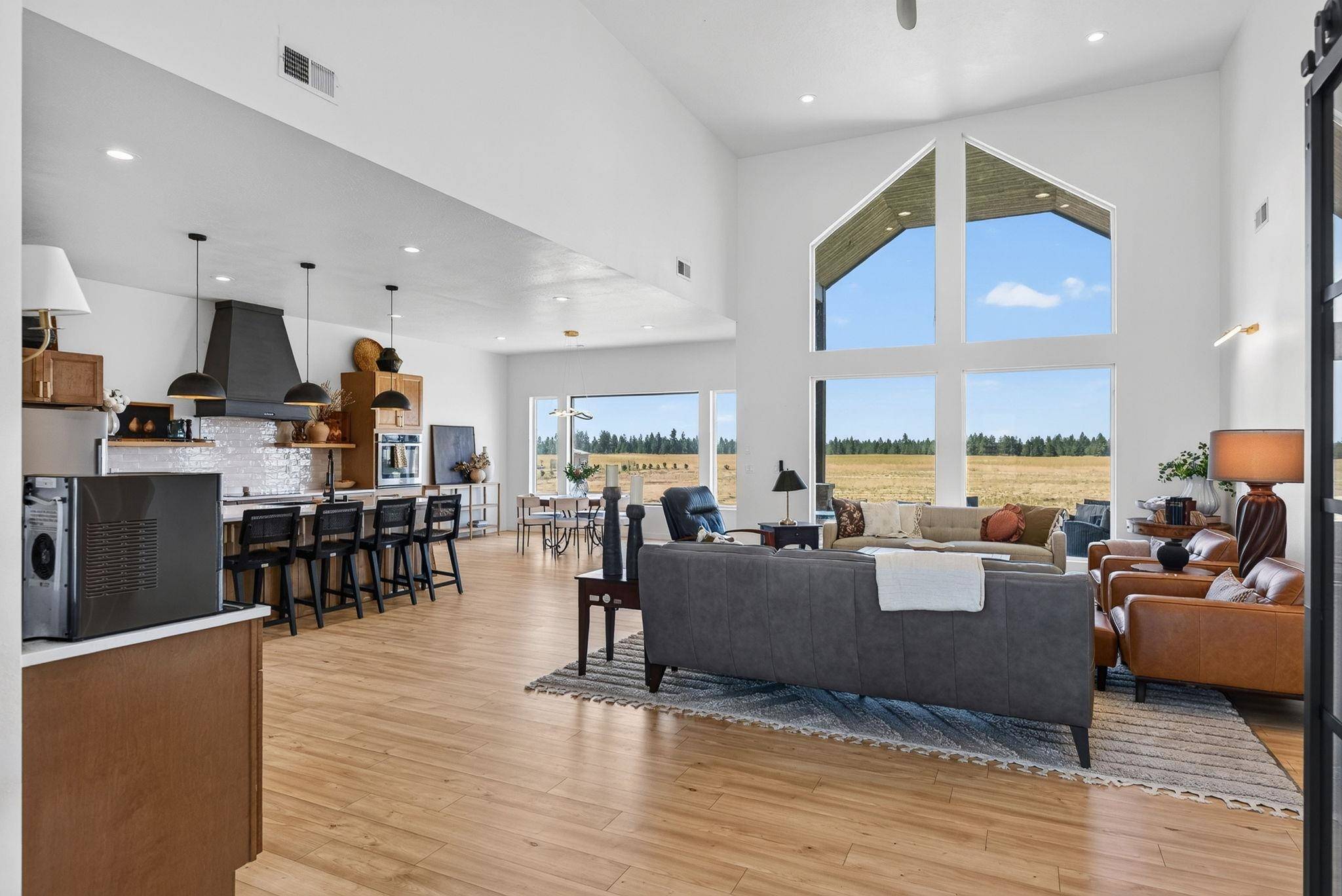 3772 S Brooks Rd, Medical Lake, WA 99022