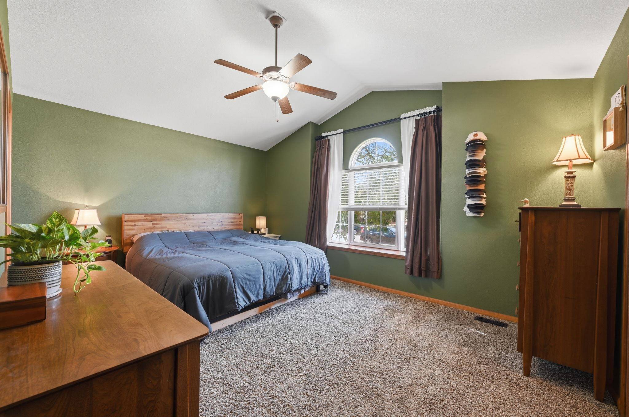 200 E Stone Path, Derby, KS 67037