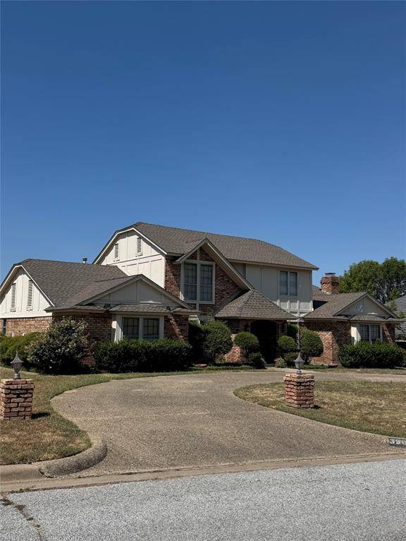 3901 Diamond Loch W, North Richland Hills, TX 76180