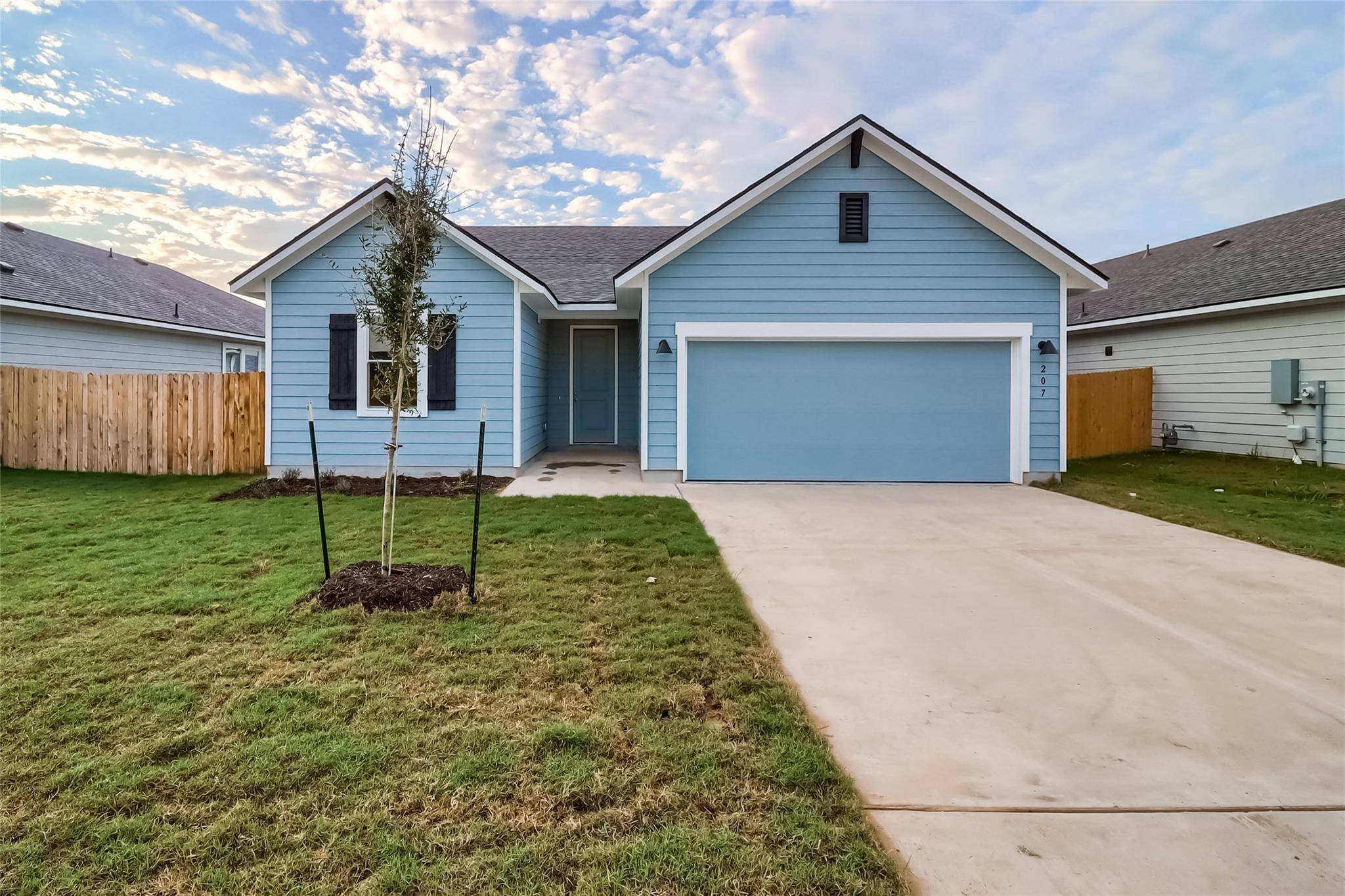 207 Watercourse WAY, Bastrop, TX 78602