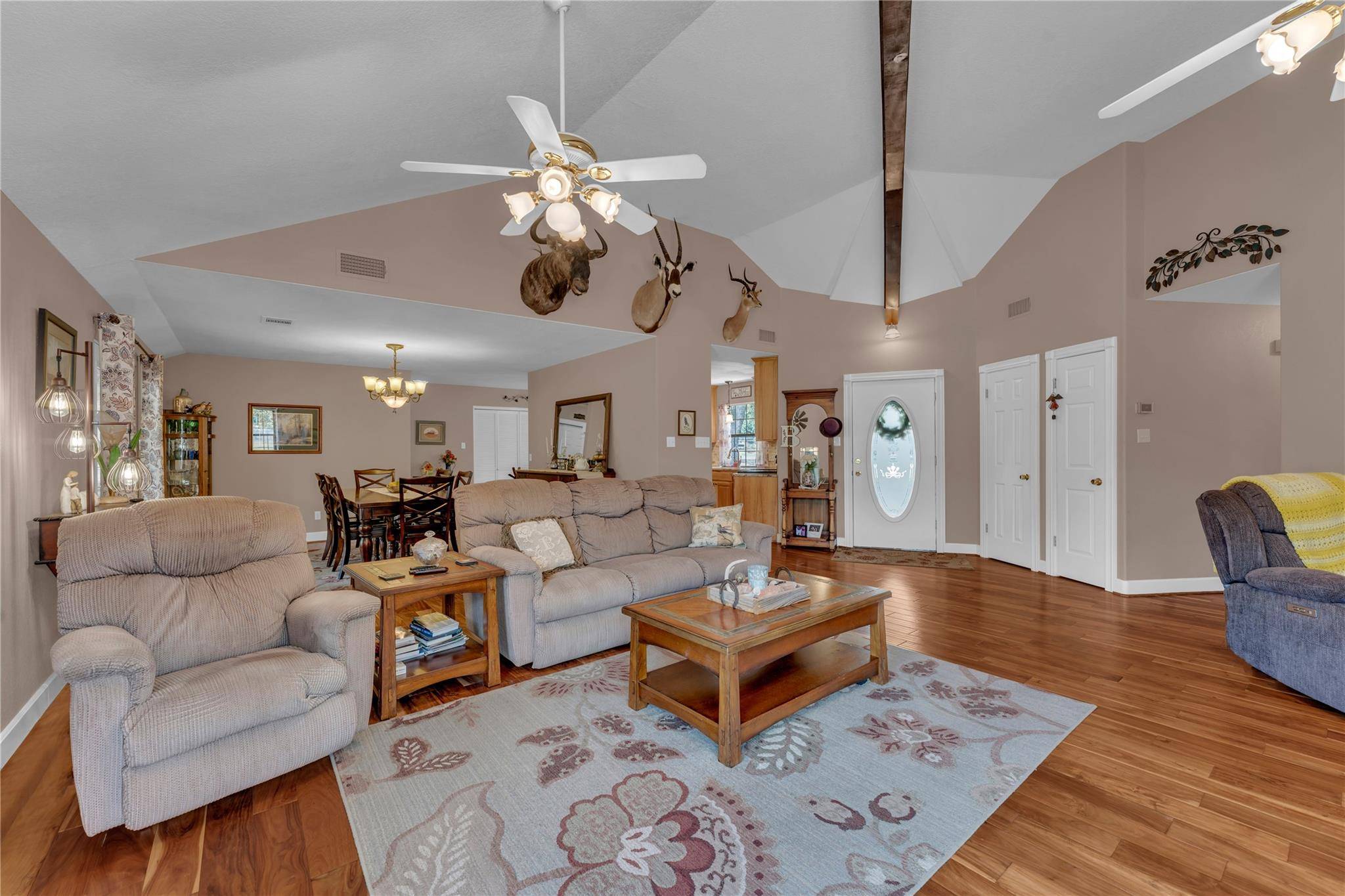 106 N Greenwood DR, Buchanan Dam, TX 78609