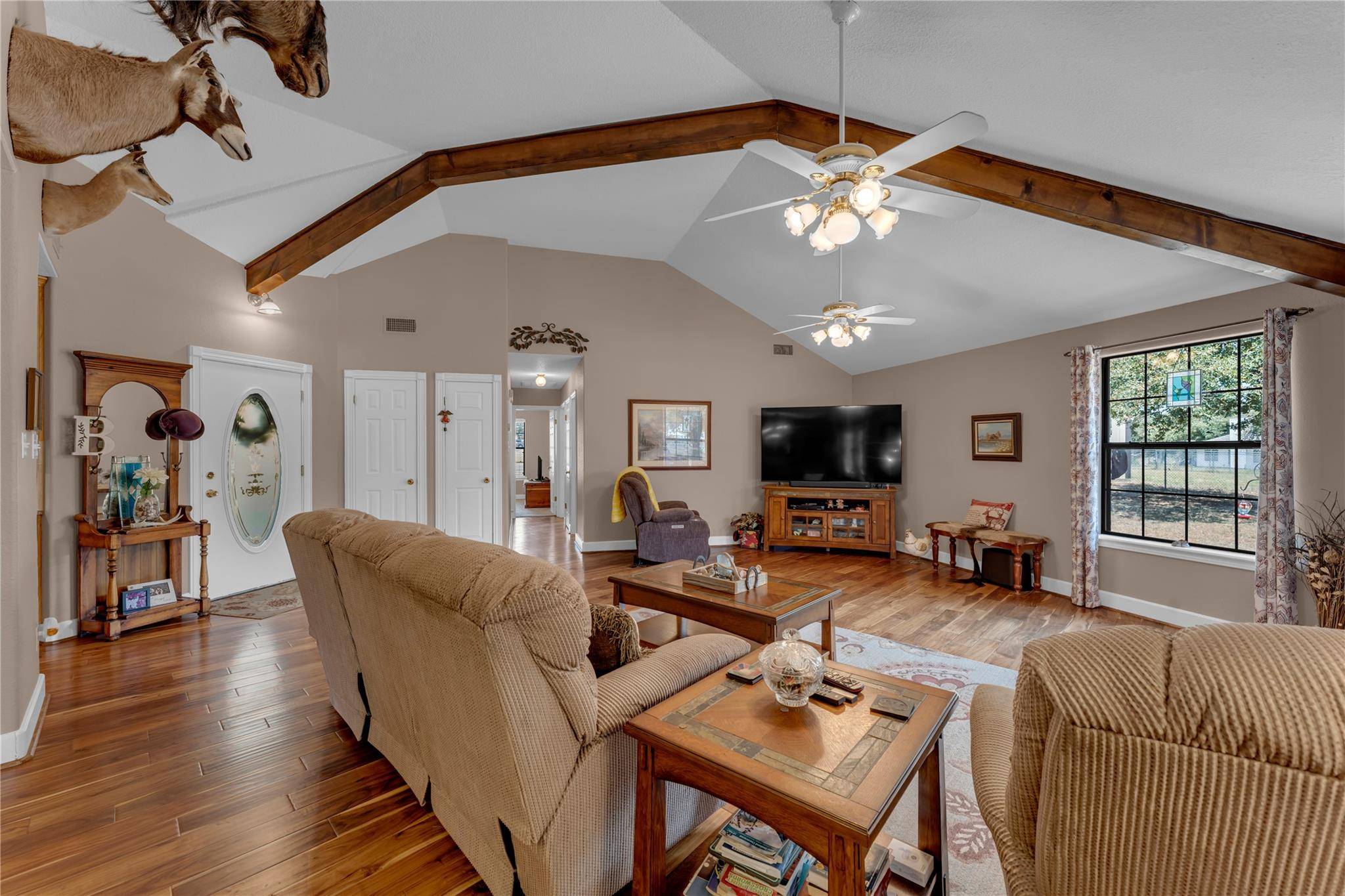 106 N Greenwood DR, Buchanan Dam, TX 78609