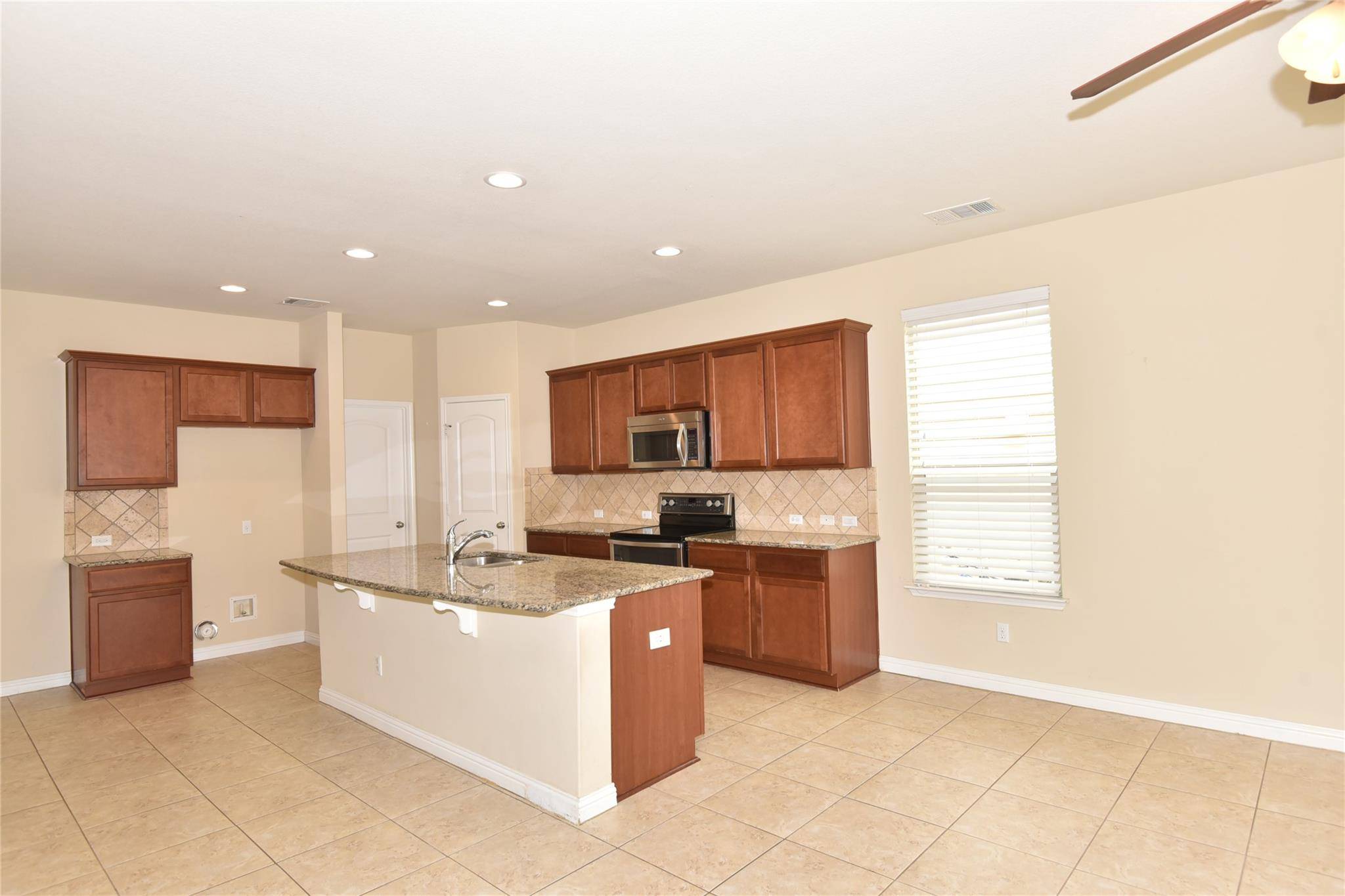 3913 Dover Ferry XING, Austin, TX 78728