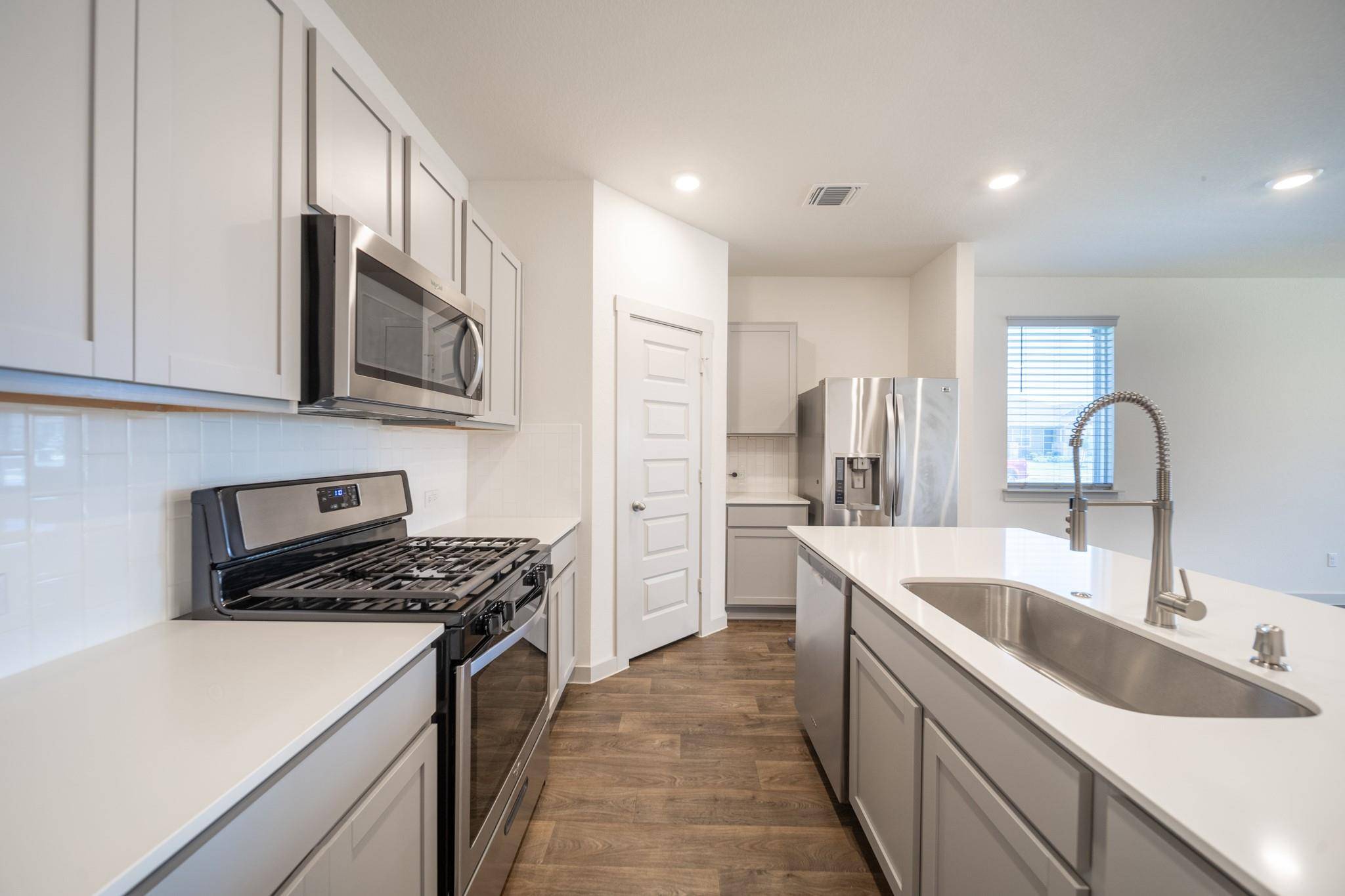 119 Big Cypress Bayou RD, Hutto, TX 78634