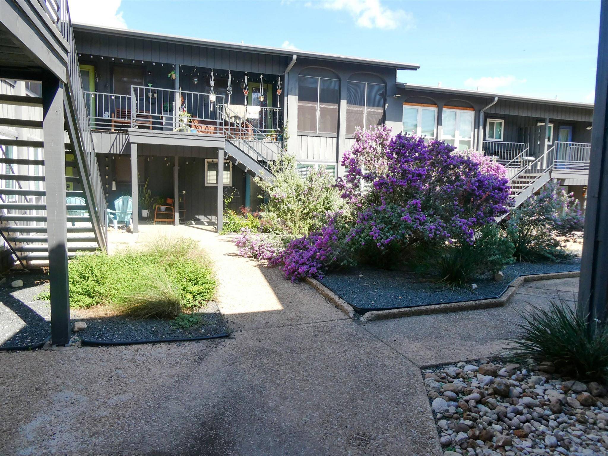909 REINLI ST #133, Austin, TX 78751