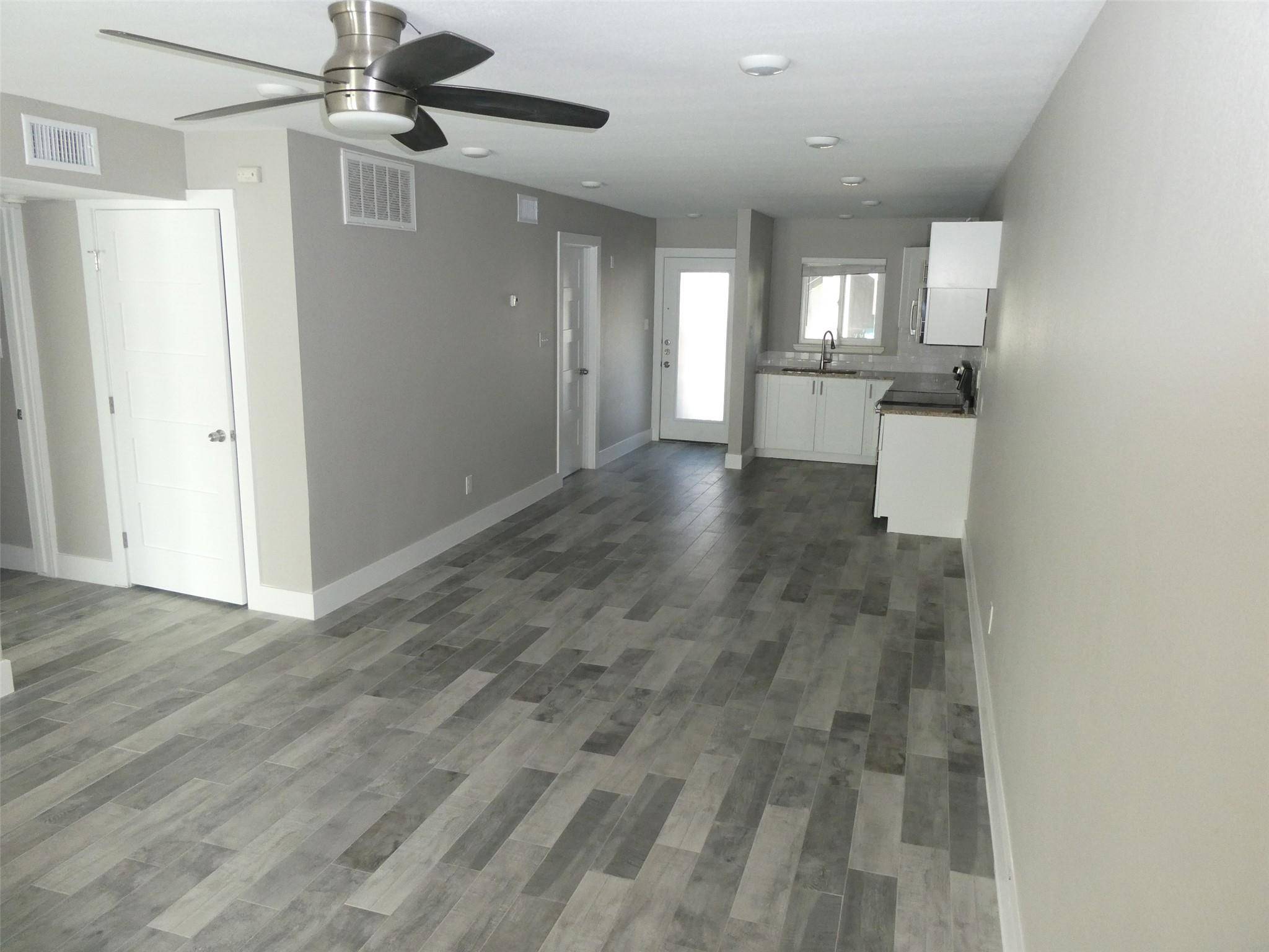 909 REINLI ST #133, Austin, TX 78751