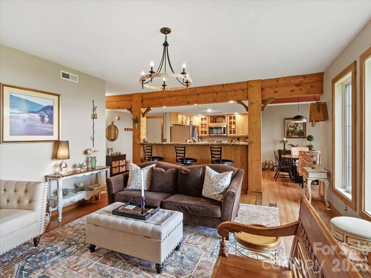 250 Creekside WAY #C202, Burnsville, NC 28714