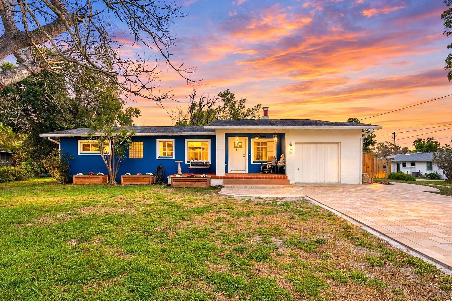418 EDWARDS DR, Sarasota, FL 34243