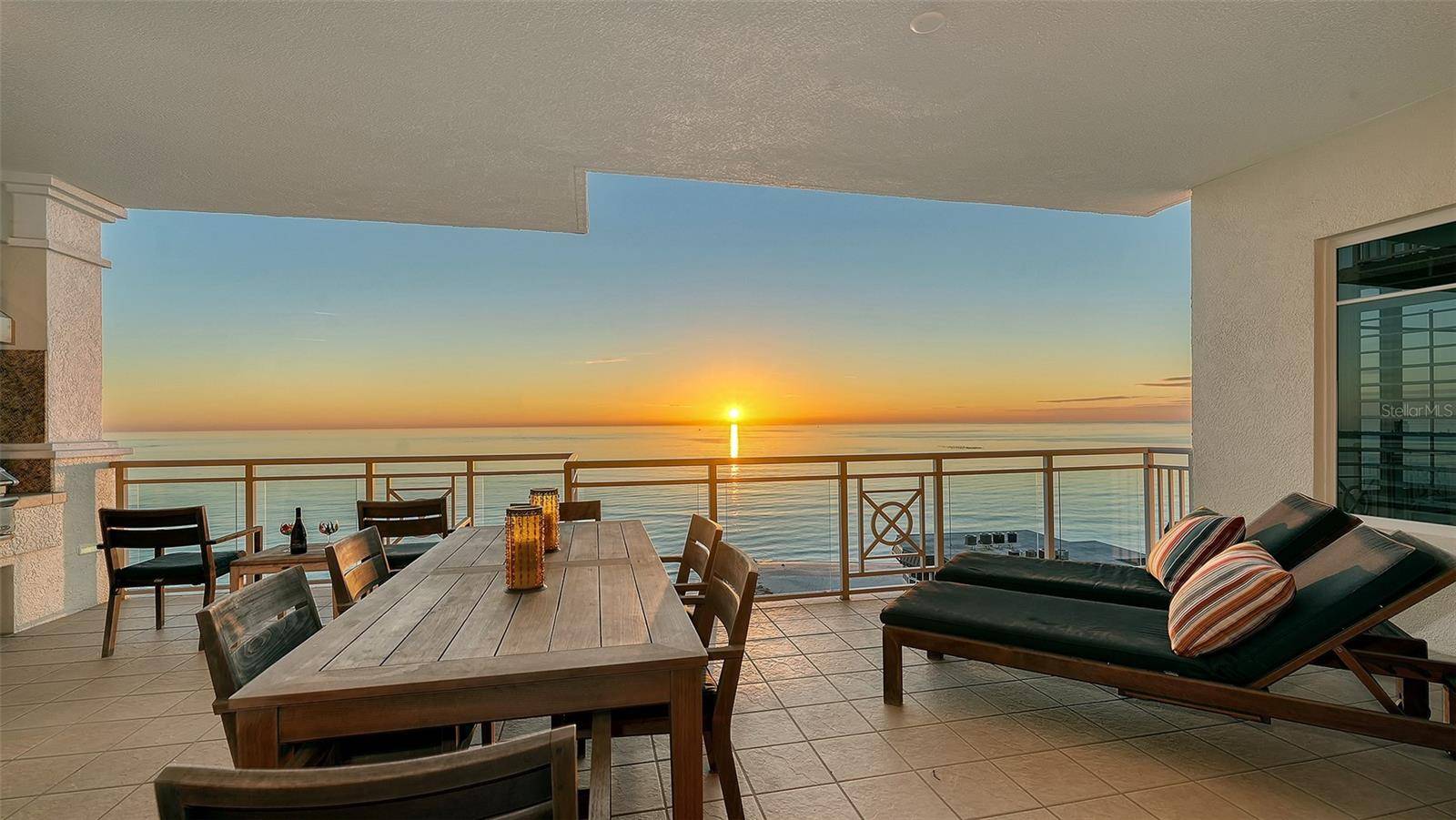 2052 BENJAMIN FRANKLIN DR #D702, Sarasota, FL 34236