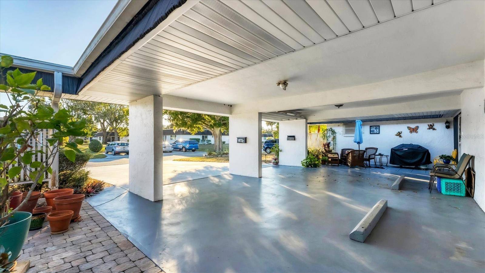 3823 GLEN OAKS DR E #83, Sarasota, FL 34232