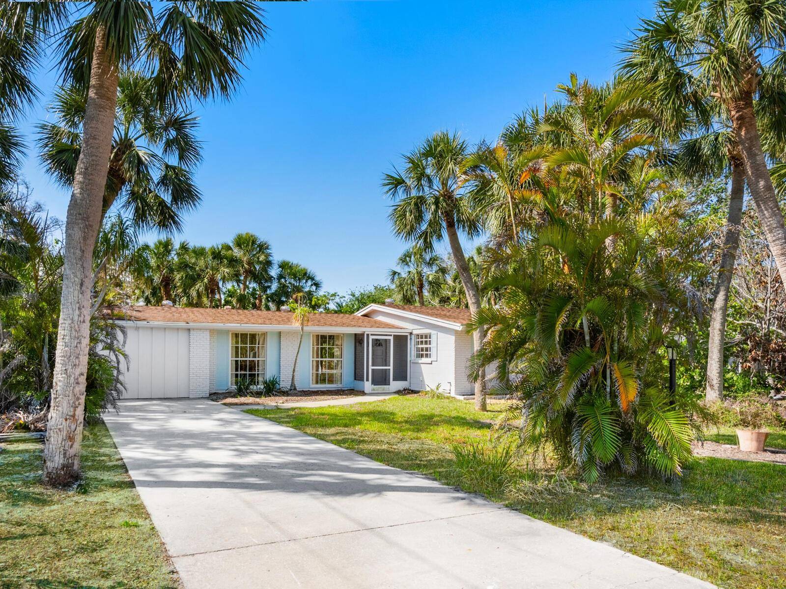 734 CANAL RD, Sarasota, FL 34242