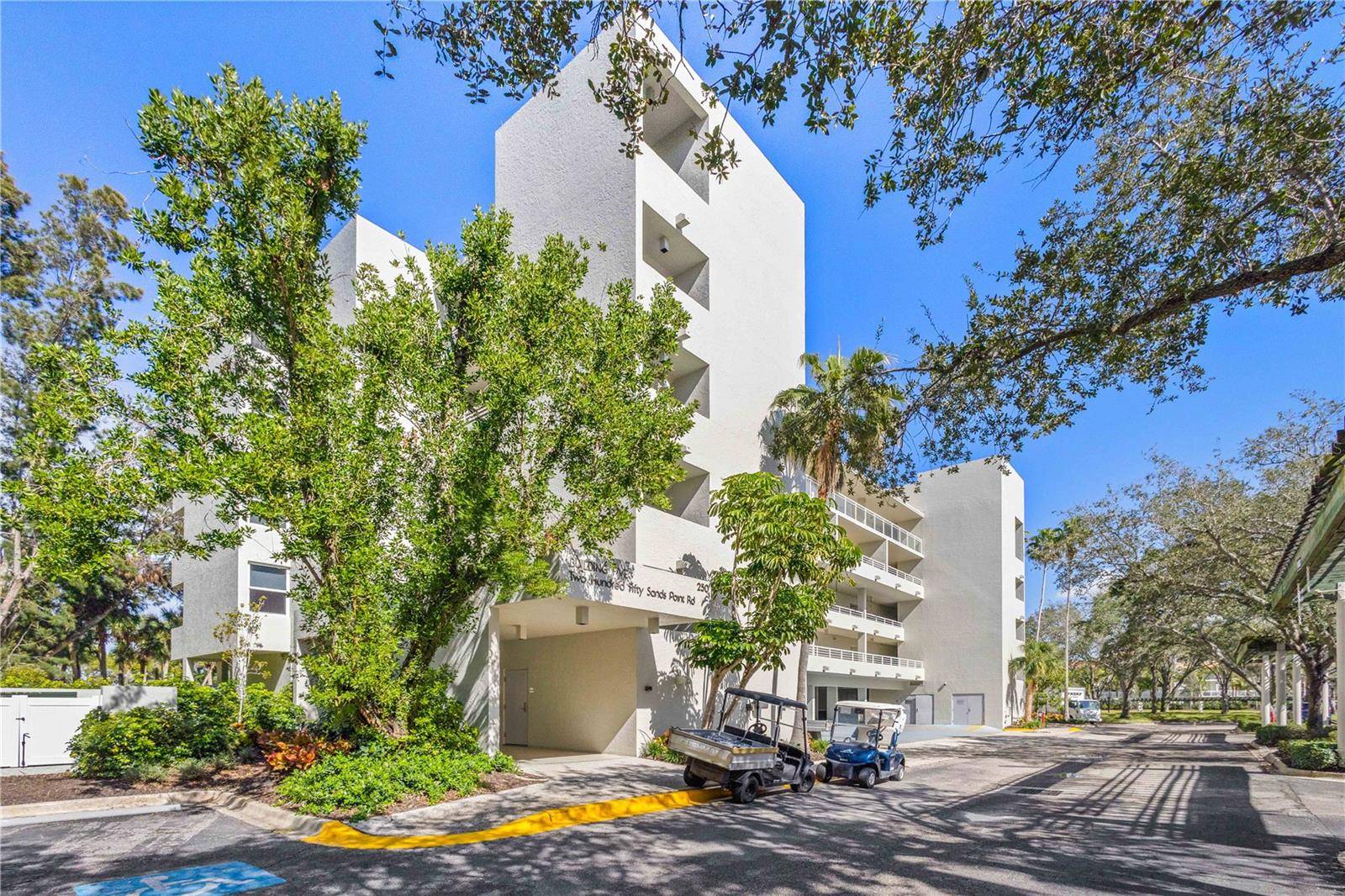 250 SANDS POINT RD #5106, Longboat Key, FL 34228