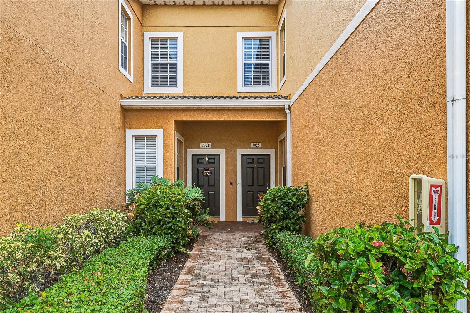 7928 LIMESTONE LN #19-105, Sarasota, FL 34233