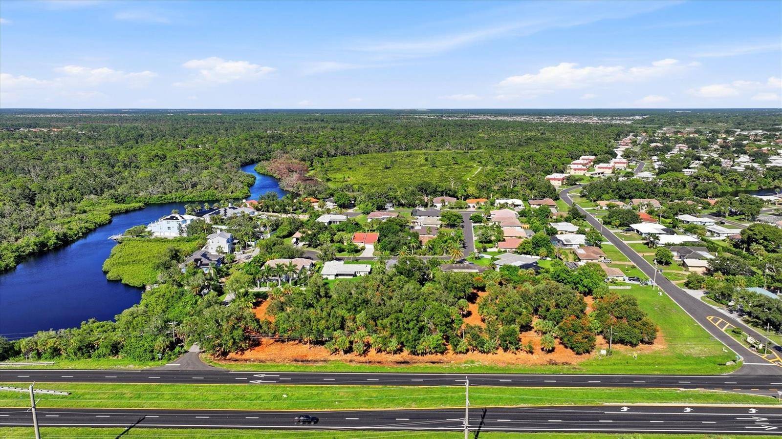 2099 S TAMIAMI TRL, Osprey, FL 34229