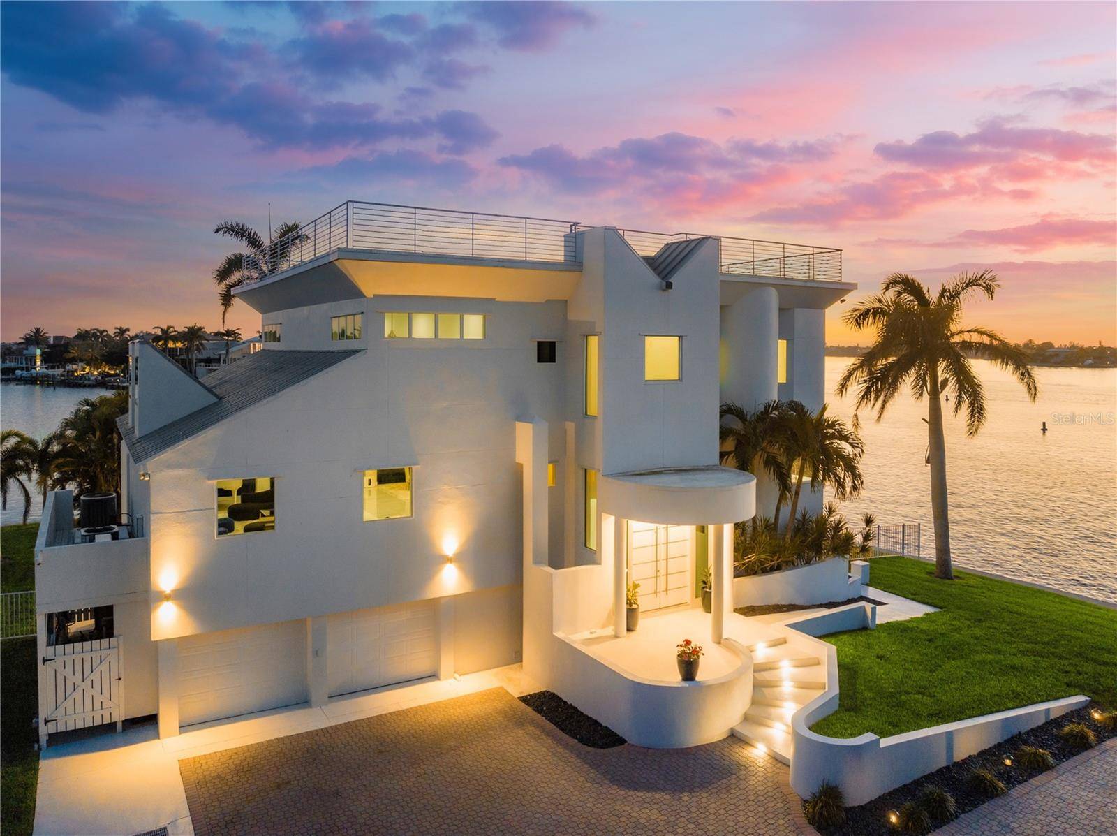 1400 SIESTA DR, Sarasota, FL 34239