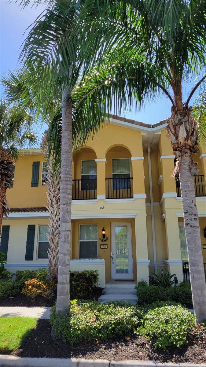 3740 82ND AVENUE CIR E #102, Sarasota, FL 34243