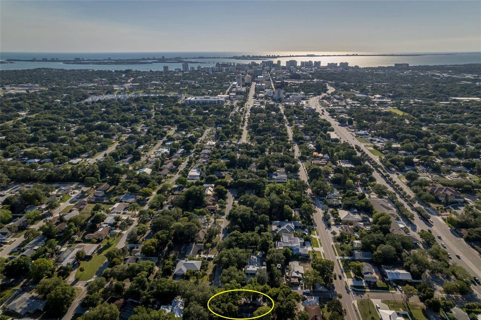 95 S BRIGGS AVE, Sarasota, FL 34237