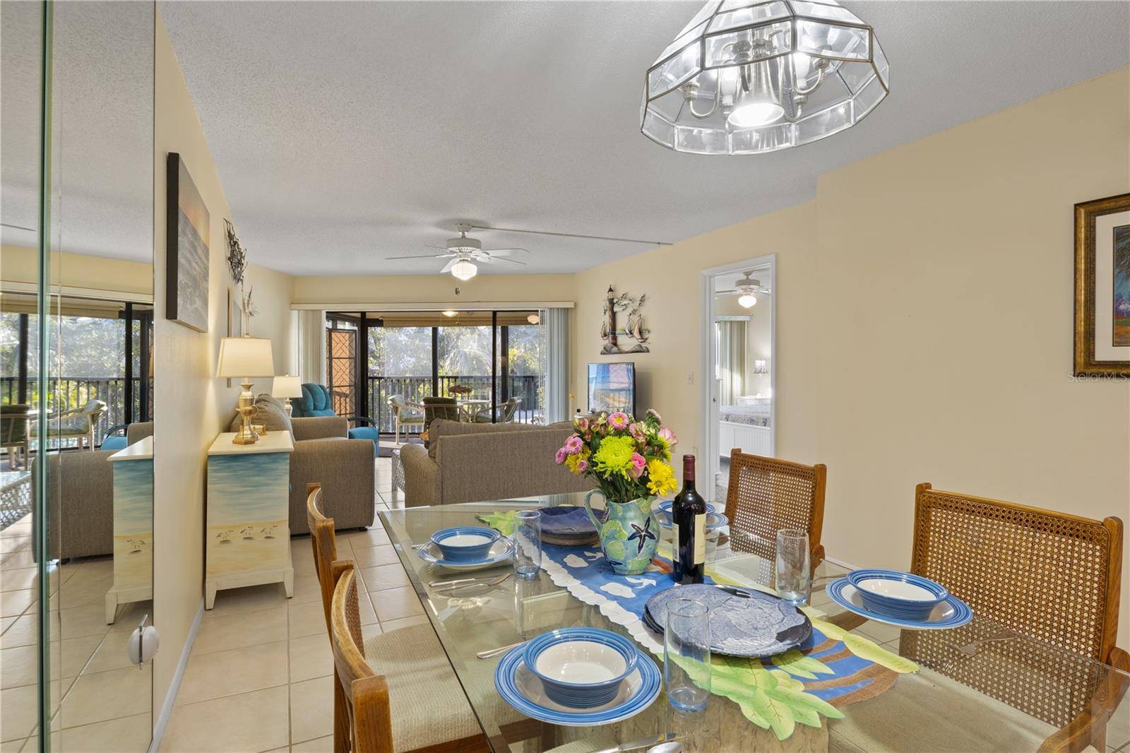 5608 GULF DR #104, Holmes Beach, FL 34217