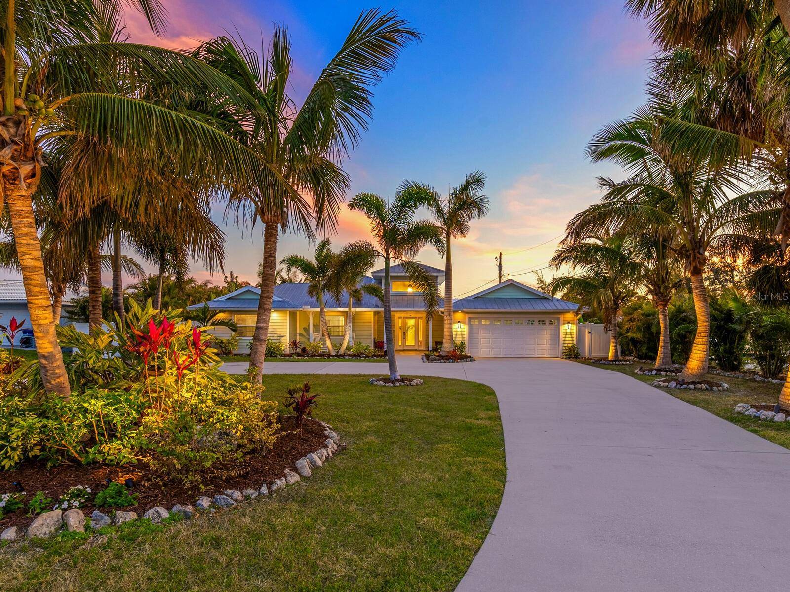 221 LYCHEE RD, Nokomis, FL 34275