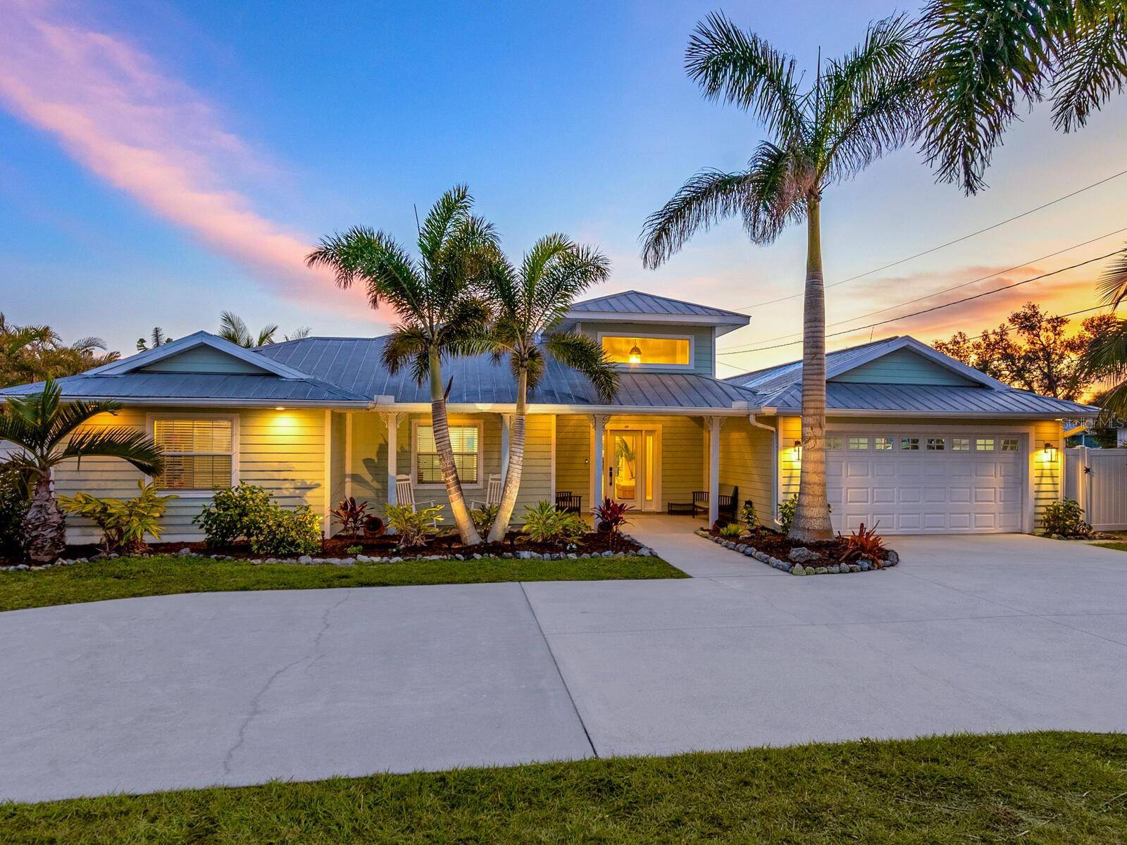 221 LYCHEE RD, Nokomis, FL 34275