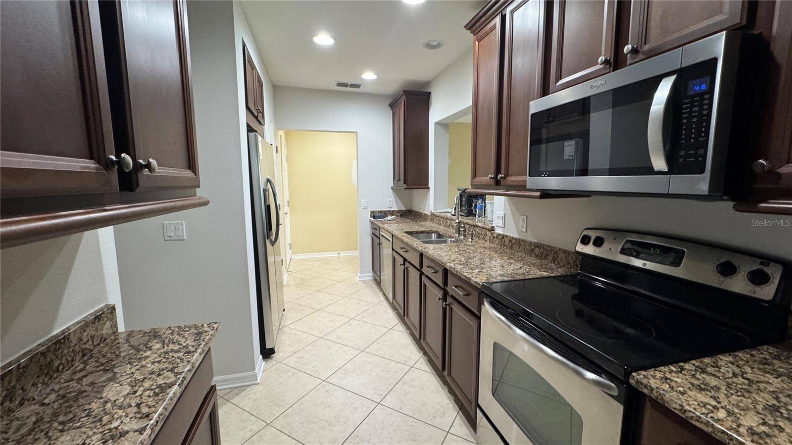 7338 SKYBIRD RD #413, Bradenton, FL 34209