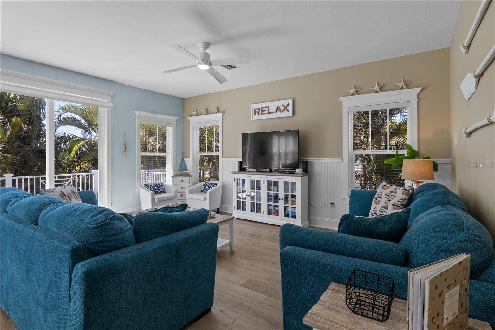 6908 HOLMES BLVD, Holmes Beach, FL 34217