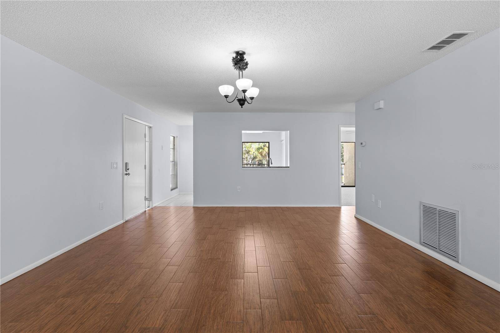 6110 COUNTRY CLUB WAY #204, Sarasota, FL 34243