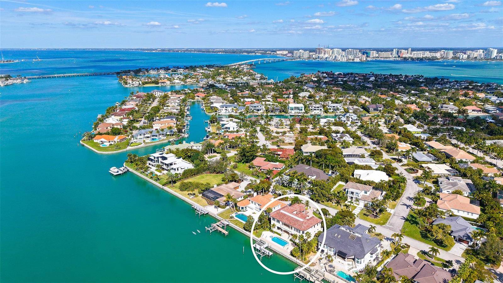 570 S SPOONBILL DR, Sarasota, FL 34236