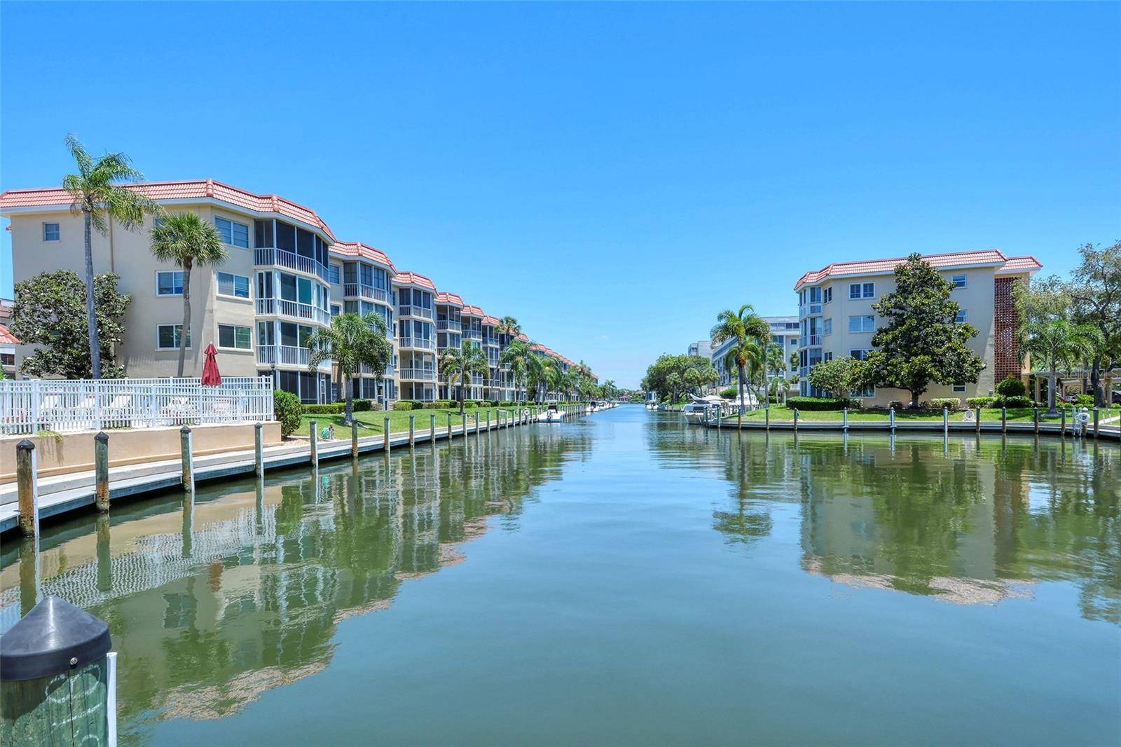 1257 S PORTOFINO DR #307, Sarasota, FL 34242