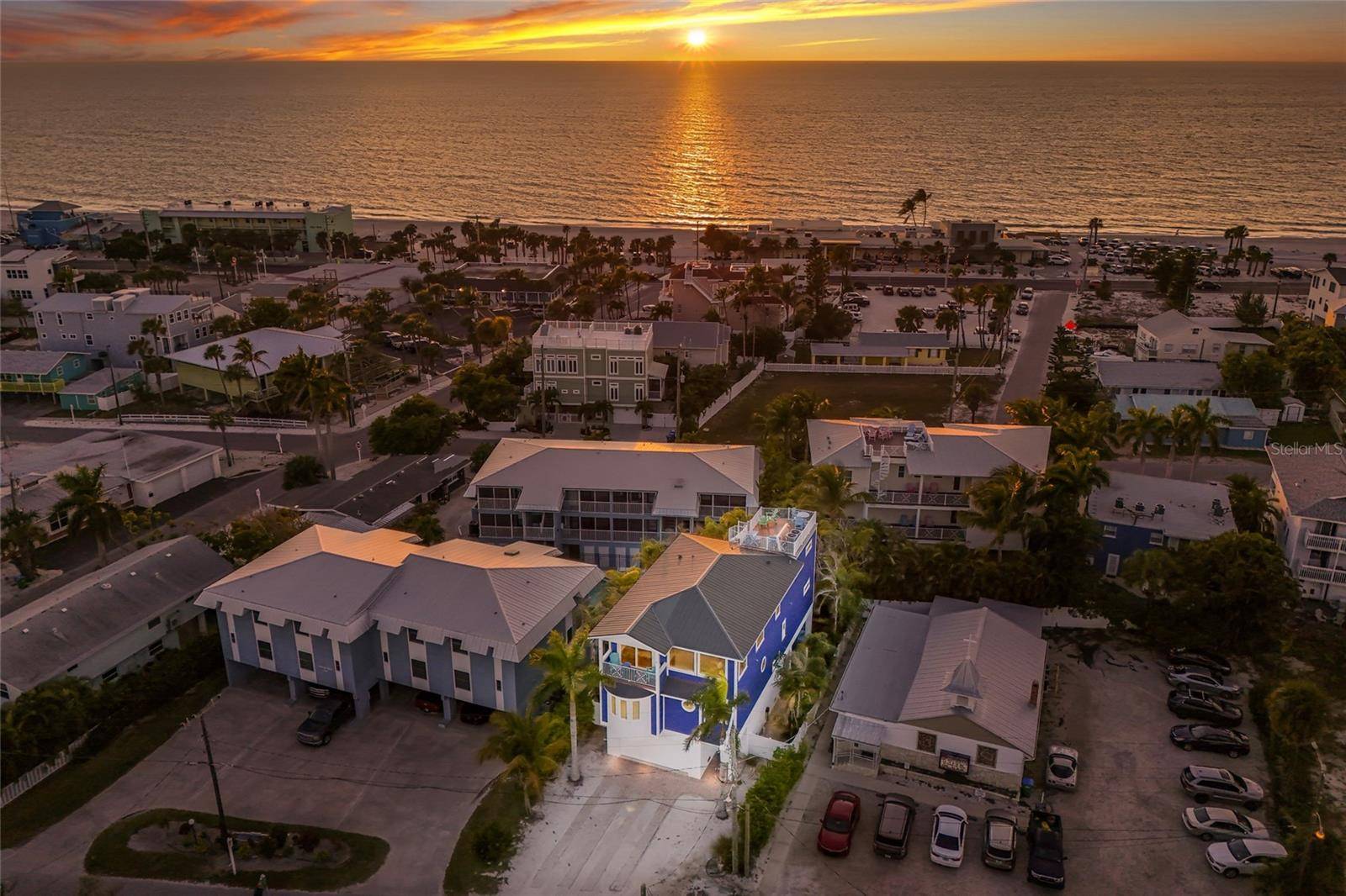 206 CHURCH AVE, Bradenton Beach, FL 34217