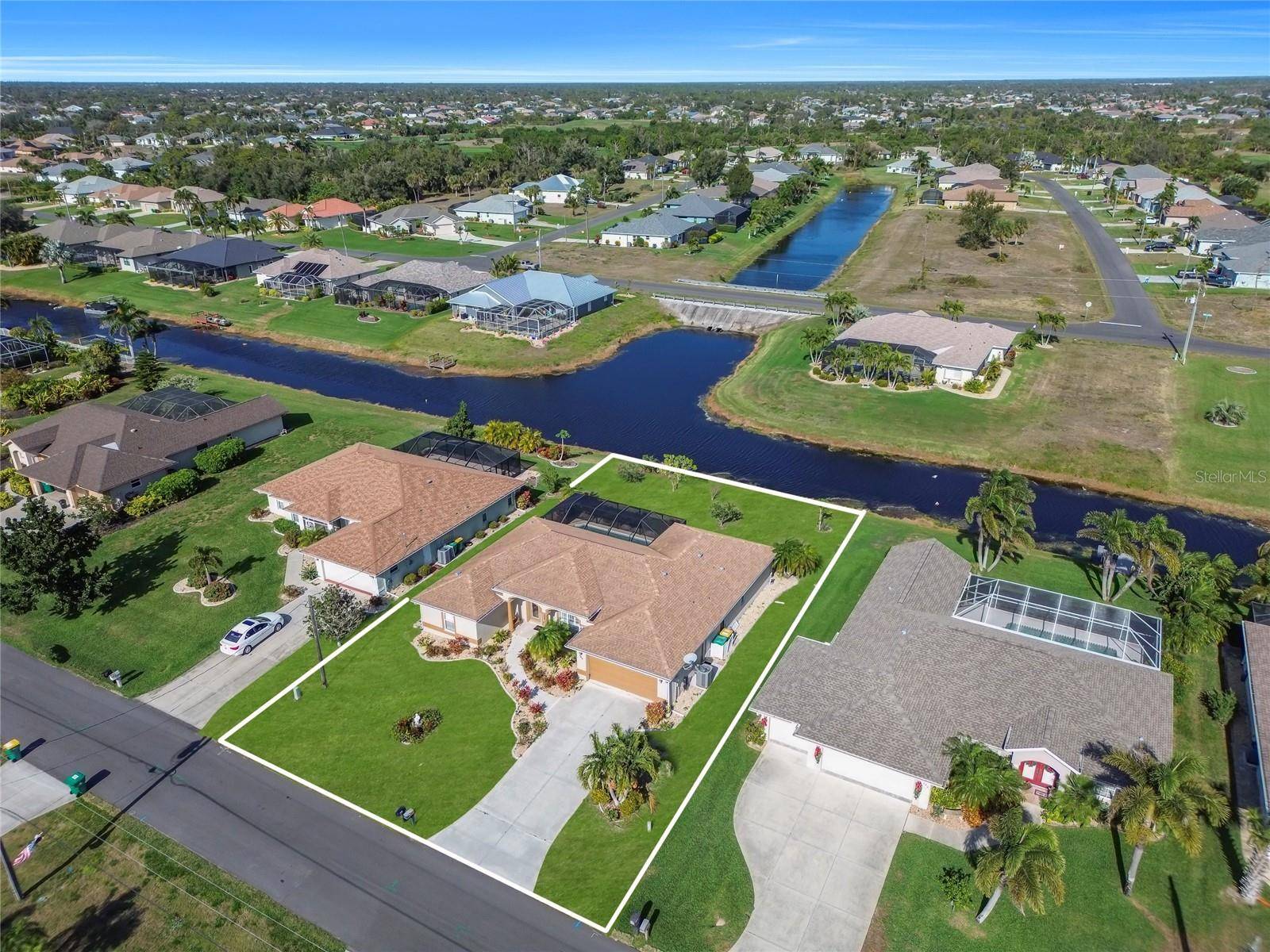 240 WHITE MARSH LN, Rotonda West, FL 33947