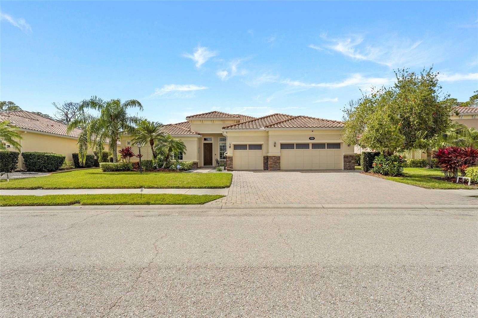 5750 ROCK DOVE DR, Sarasota, FL 34241