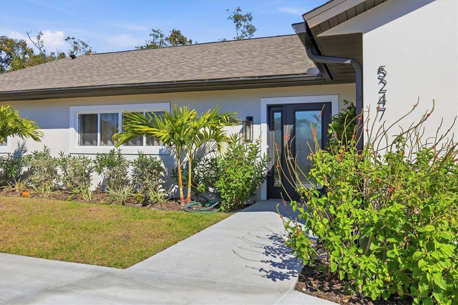 5247 CARMILFRA DR, Sarasota, FL 34231