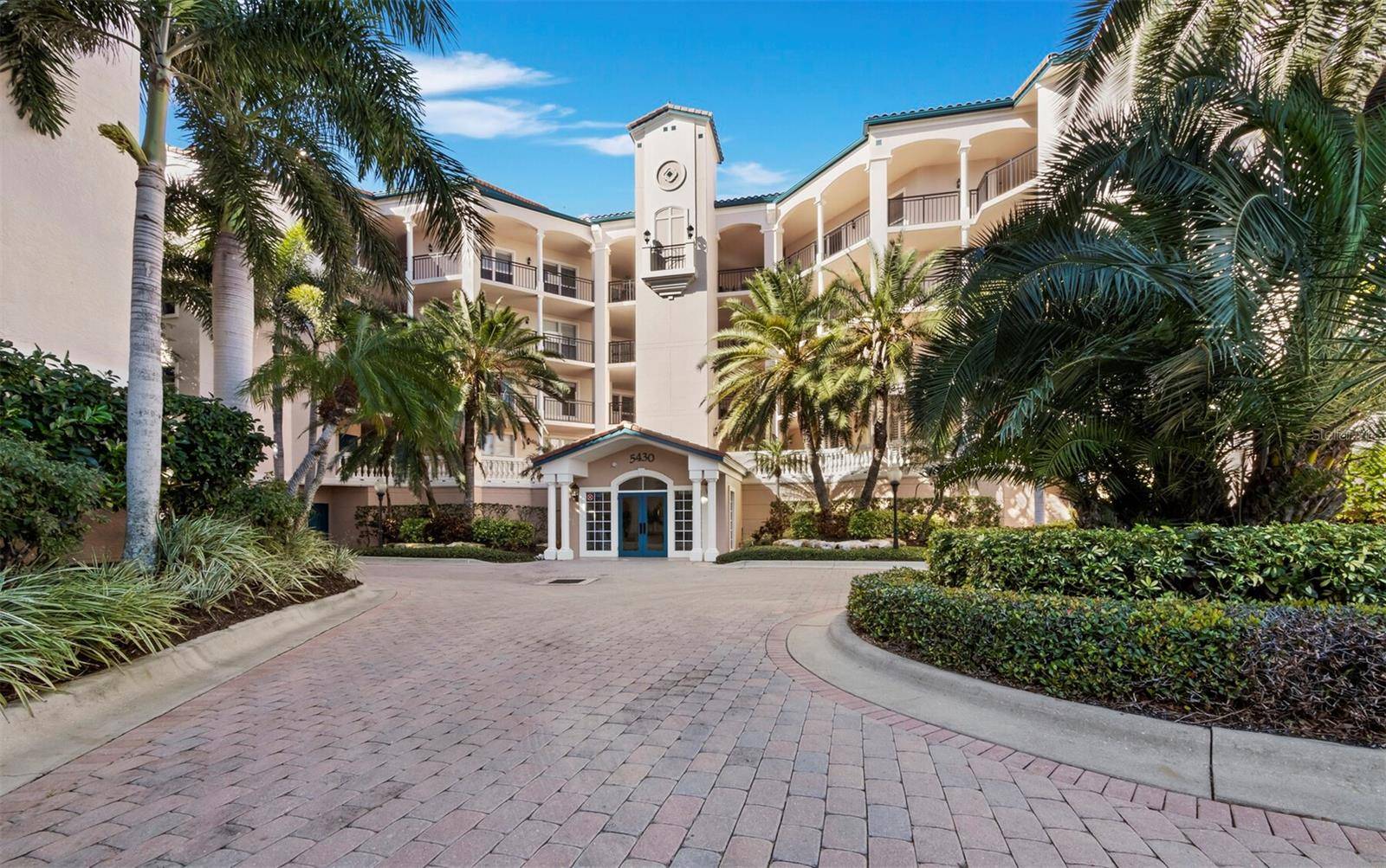 5430 EAGLES POINT CIR #105, Sarasota, FL 34231