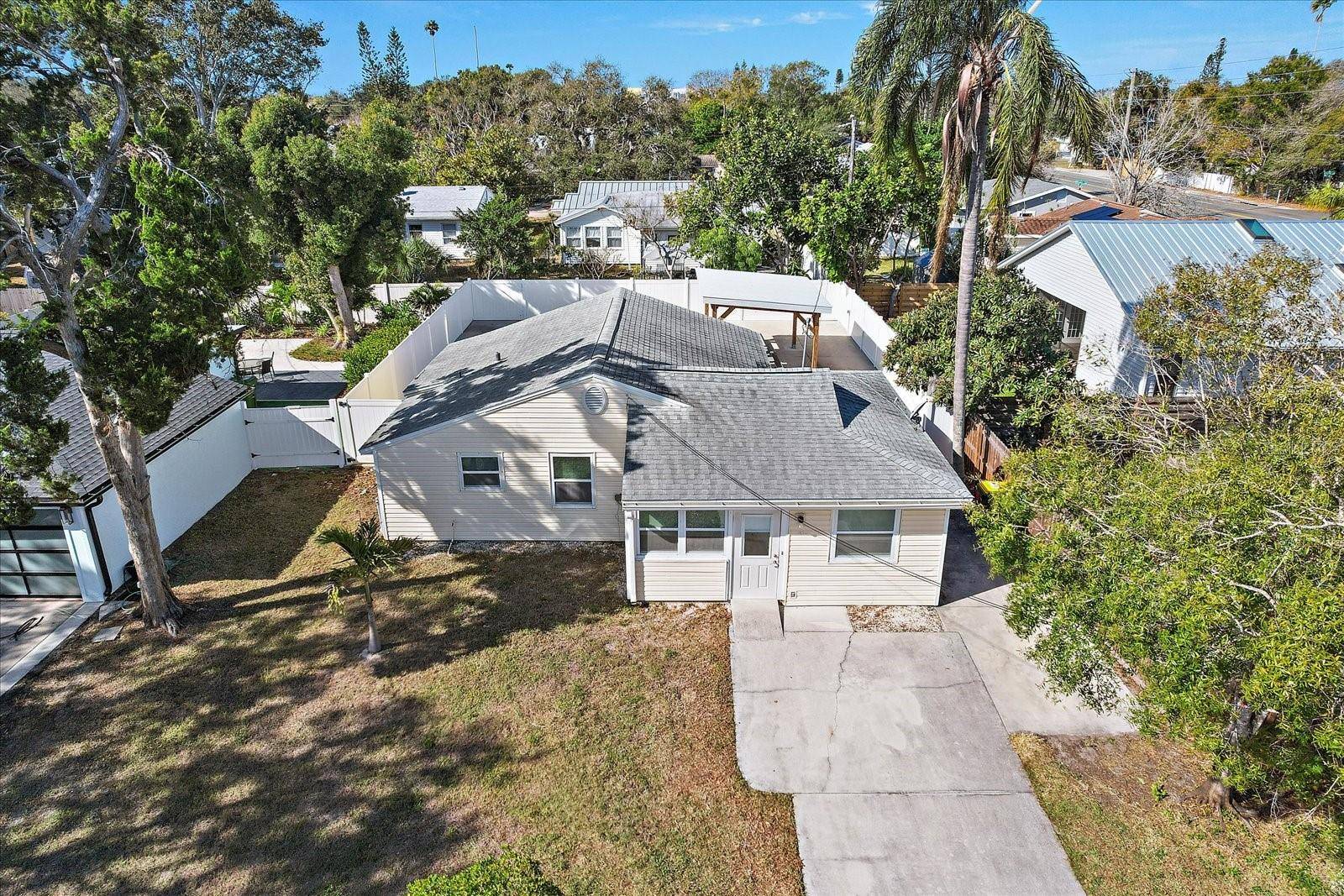 1220 S BRINK AVE, Sarasota, FL 34239