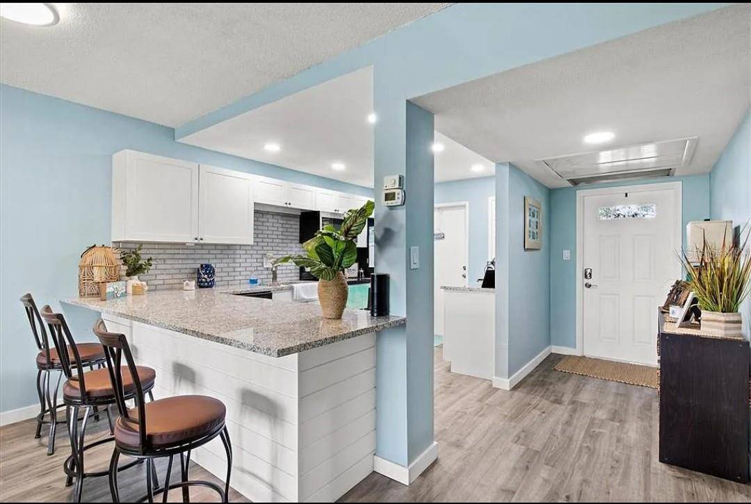 7461 W COUNTRY CLUB DR N #108, Sarasota, FL 34243