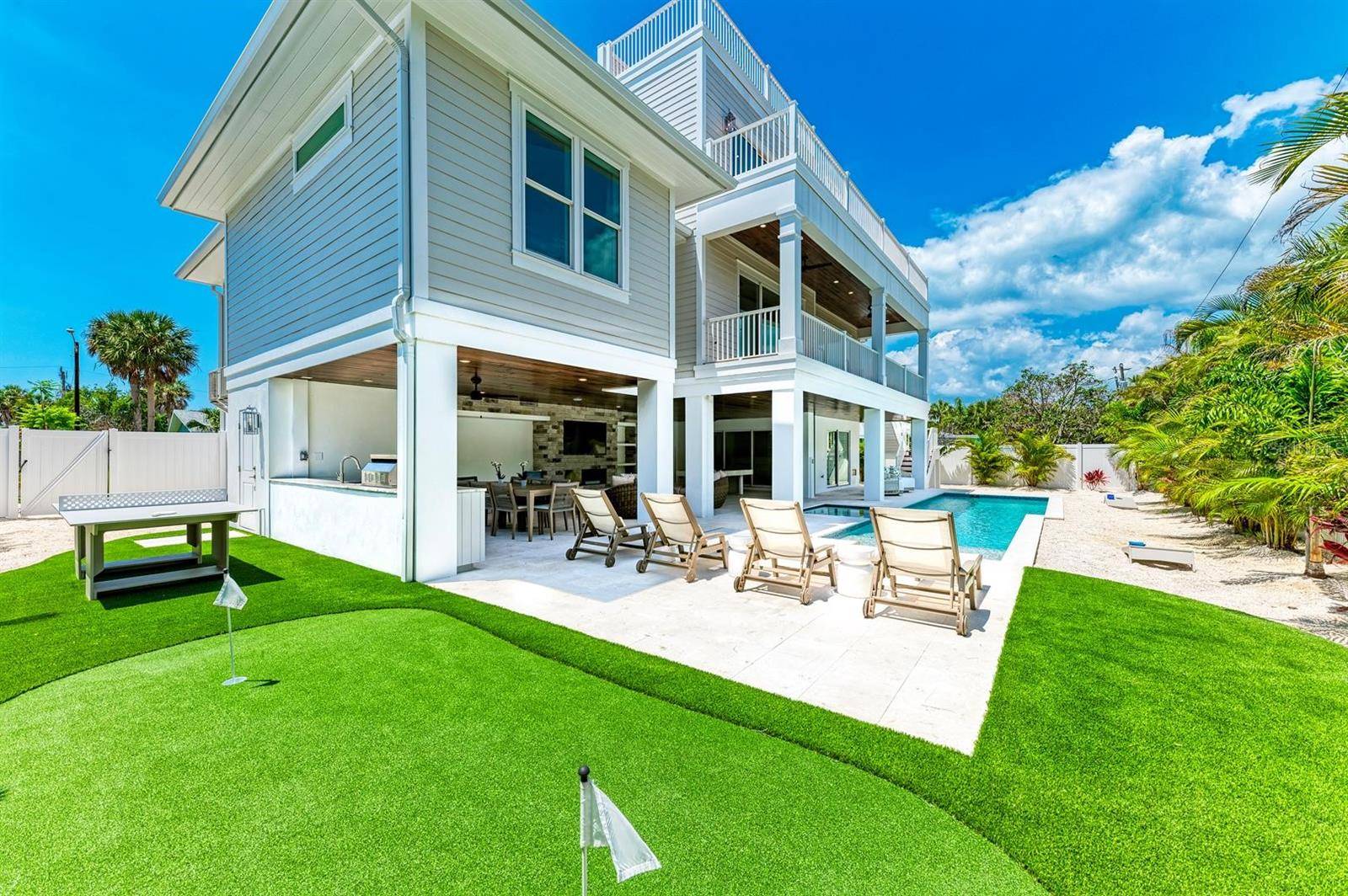 215 83RD ST, Holmes Beach, FL 34217